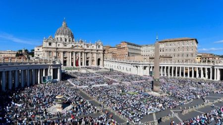 Em sua homilia na missa do Jubileu dos Catequistas, Leão XIV recordou que os "catequistas são aqueles discípulos de Jesus que se tornam suas testemunhas". Destacou que "os primeiros catequistas são os pais, aqueles que primeiro nos falaram e nos ensinaram a falar".